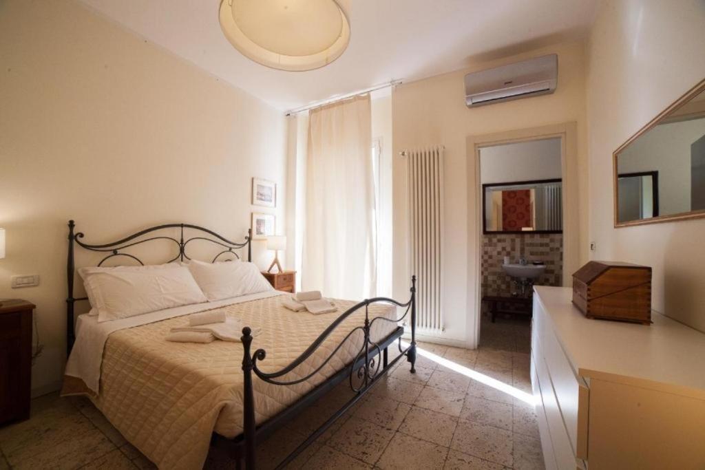 Hotel Spring Римини Екстериор снимка