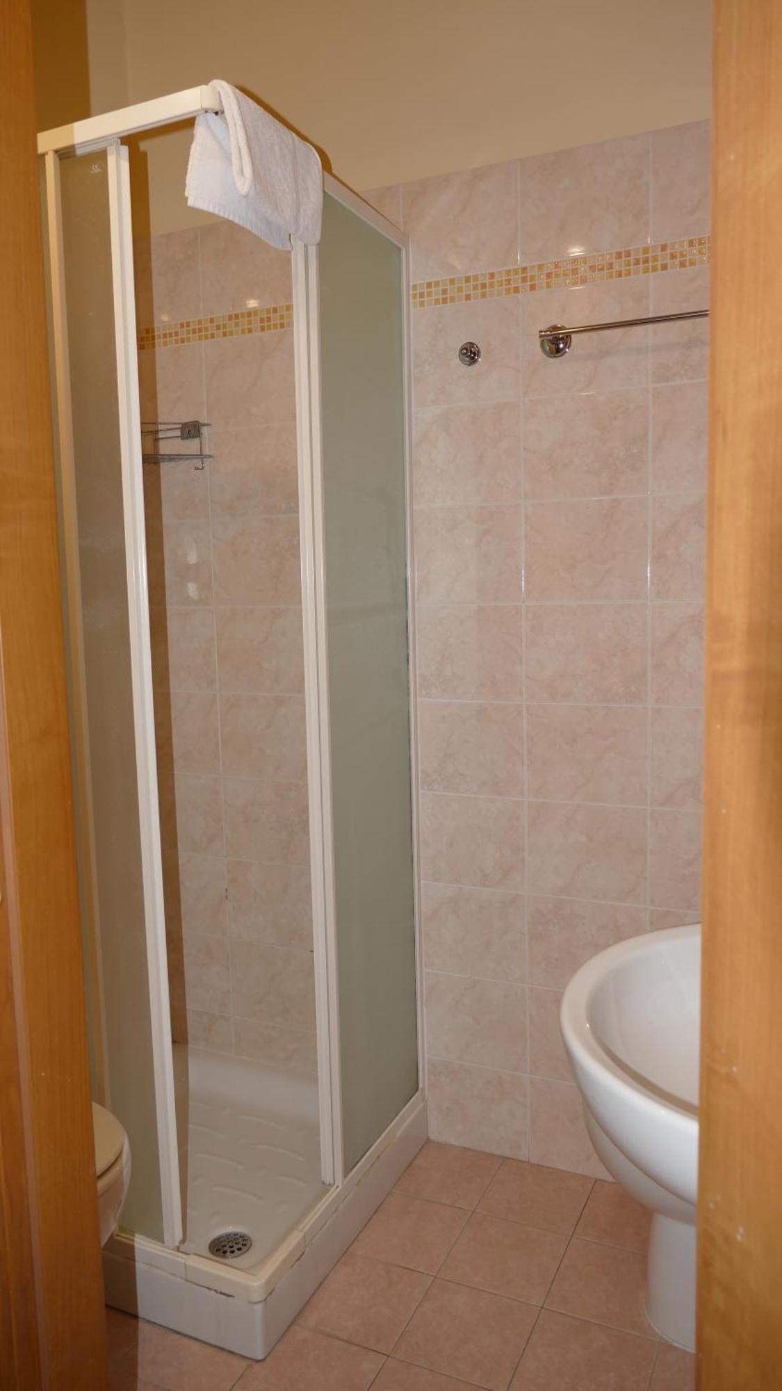 Hotel Spring Римини Екстериор снимка
