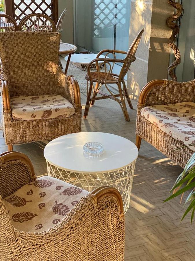 Hotel Spring Римини Екстериор снимка